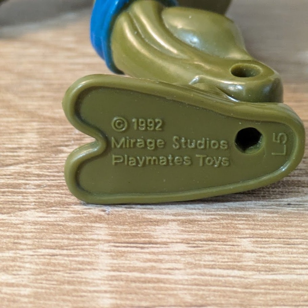 Vintage 1992 TMNT Mutatin Leonardo Action Figure‎ Playmates Toys Transforming - Picture 5 of 8